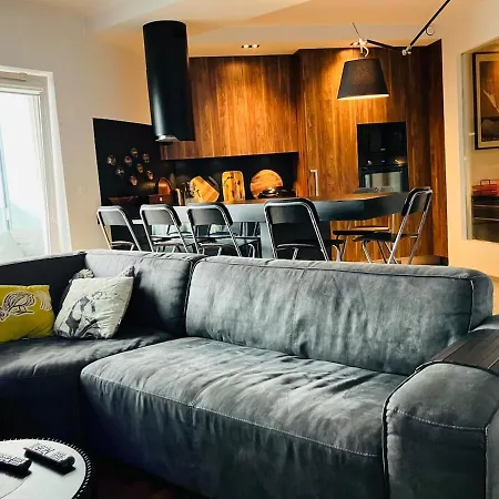 Apartment Family Jazz